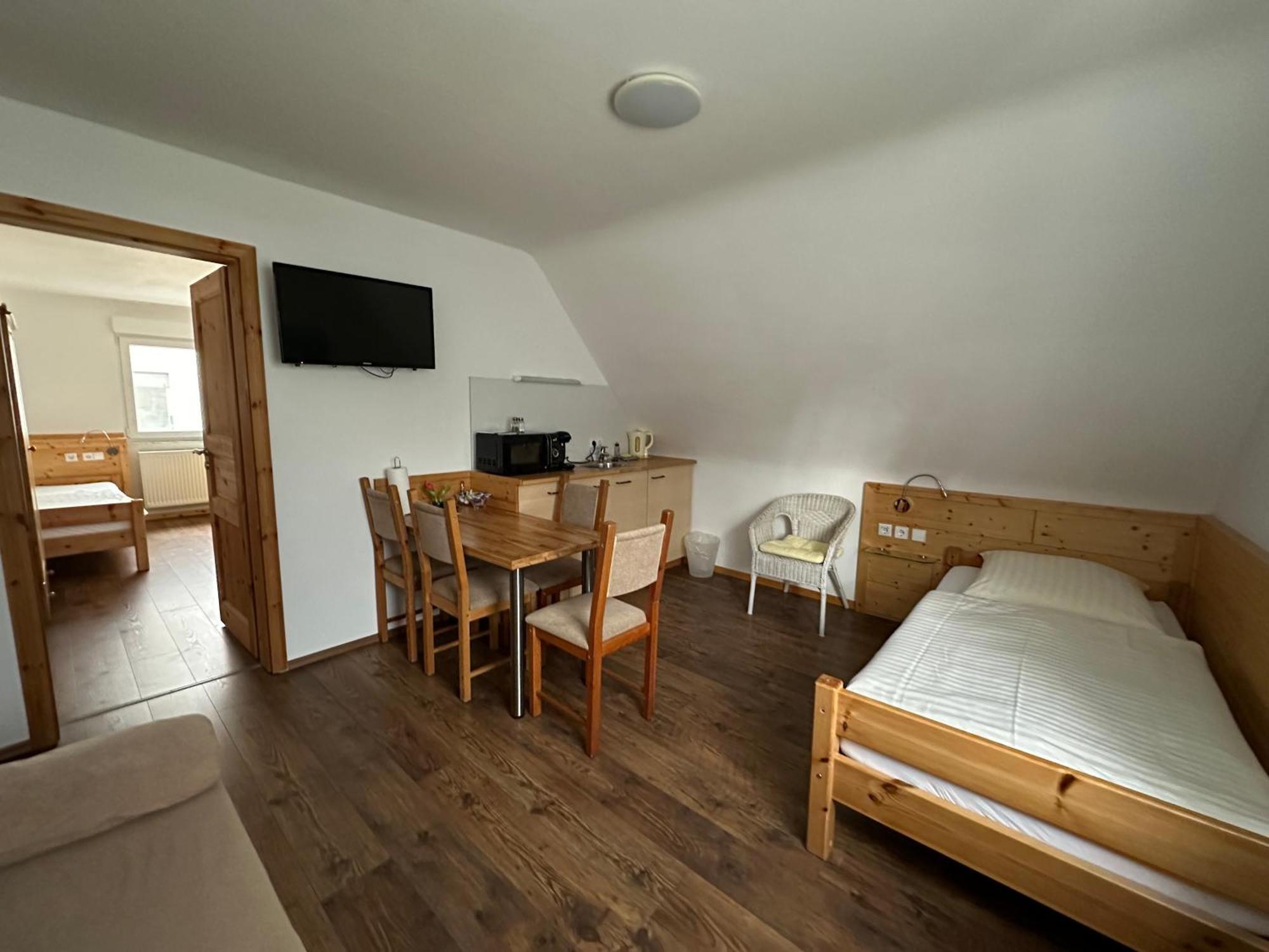 Pension Schramm Карлсруэ Экстерьер фото